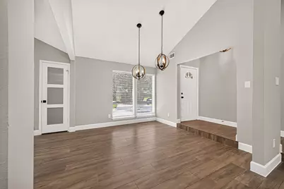 8 N Brook Pebble Court, The Woodlands, TX 77380 - Photo 8