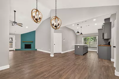 8 N Brook Pebble Court, The Woodlands, TX 77380 - Photo 18