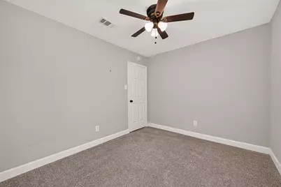 8 N Brook Pebble Court, The Woodlands, TX 77380 - Photo 26