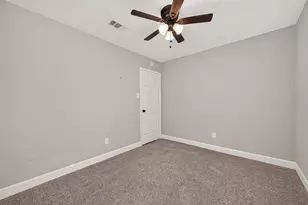 8 N Brook Pebble Ct, The Woodlands, TX 77380 - Photo 26