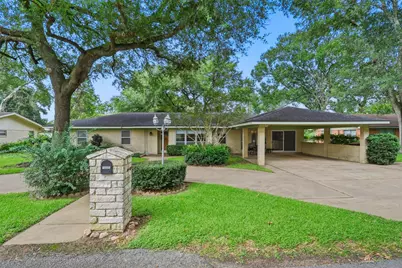 1335 Kathy Avenue, Sealy, TX 77474 - Photo 1