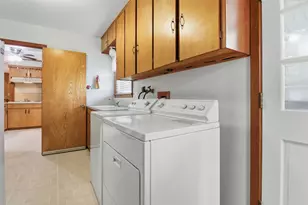 1335 Kathy Ave, Sealy, TX 77474 - Photo 18