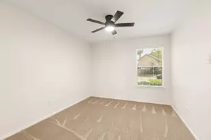 8638 Lake Crystal Dr, Houston, TX 77095 - Photo 16
