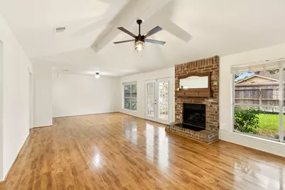 8638 Lake Crystal Drive, Houston, TX 77095 - Photo 8