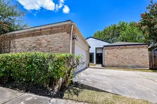 7714 Teal Run Dr, Houston, TX 77071 - Photo 2