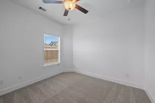 5230 Big Dipper Dr, Iowa Colony, TX 77583 - Photo 10