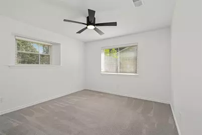 10519 Londonderry Drive, Houston, TX 77043 - Photo 14