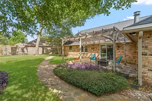 10519 Londonderry Dr, Houston, TX 77043 - Photo 24