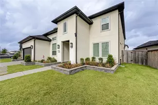 4650 Brazos Shores Dr, Sugar Land, TX 77479 - Photo 4