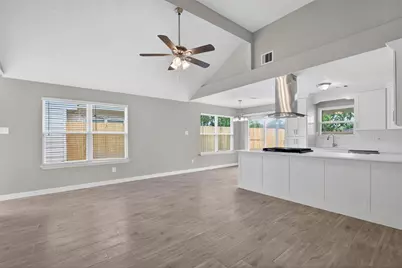 12534 Warrenwood Drive, Houston, TX 77066 - Photo 10