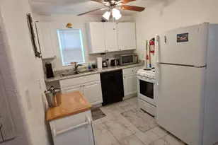 1915 Ave O 1/2 Rear Unit A, Galveston, TX 77550 - Photo 18