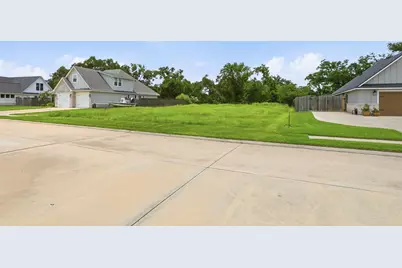 208 Creekside Lane, Lake Jackson, TX 77566 - Photo 16