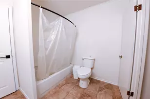 911 Depot St, El Campo, TX 77437 - Photo 26