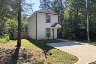 268 Oakridge, Livingston, TX 77351 - Photo 2