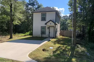 268 Oakridge, Livingston, TX 77351 - Photo 1