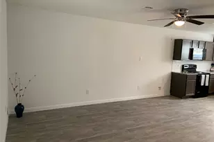 268 Oakridge, Livingston, TX 77351 - Photo 6