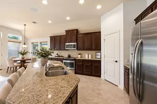 3706 Cibolo Ct, Pearland, TX 77584 - Photo 6
