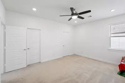 10807 Cloaked Wing Court, Cypress, TX 77433 - Photo 32