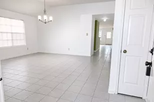 17006 Dusty Mill Dr E, Sugar Land, TX 77498 - Photo 4