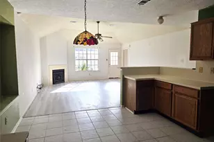 17006 Dusty Mill Dr E, Sugar Land, TX 77498 - Photo 14