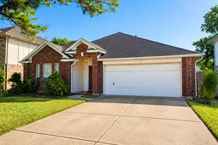 17006 Dusty Mill Dr E, Sugar Land, TX 77498 - Photo 2