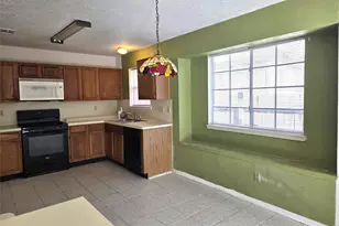 17006 Dusty Mill Dr E, Sugar Land, TX 77498 - Photo 18