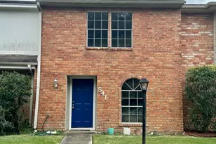 541 Longmeadow St, Beaumont, TX 77707 - Photo 2