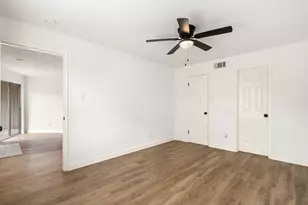 10633 Braes Bend Dr, Houston, TX 77071 - Photo 14