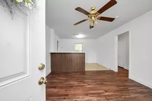 132 Hoffman St, Houston, TX 77020 - Photo 2