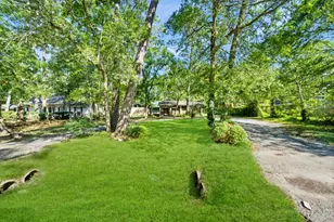 1317 Plantation Dr, Dickinson, TX 77539 - Photo 2