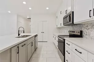 708 Azalea St, Waller, TX 77484 - Photo 8