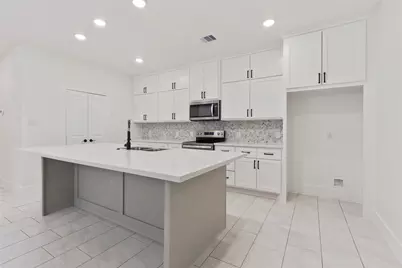 708 Azalea Street, Waller, TX 77484 - Photo 10