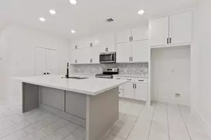 708 Azalea St, Waller, TX 77484 - Photo 10