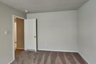 10622 Varmus Dr, Converse, TX 78109 - Photo 12