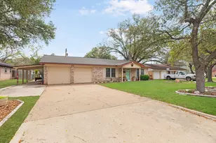 1317 Garden Ln, Bryan, TX 77802 - Photo 8
