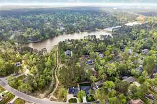 2405 W Greenbriar Dr, Huntsville, TX 77340 - Photo 22