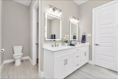 303 Queen Sude Lane, Houston, TX 77091 - Photo 8