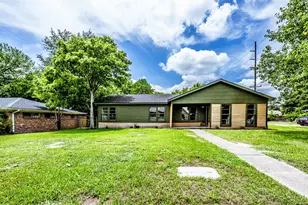 1604 Ave P, Huntsville, TX 77340 - Photo 34