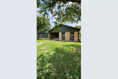 1604 Avenue P, Huntsville, TX 77340 - Photo 1