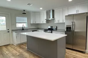 1026 Kern St, Houston, TX 77009 - Photo 4