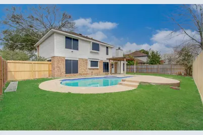 2211 S Mission Circle, Friendswood, TX 77546 - Photo 38