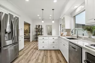 2526 Stephens Grant Dr, Sugar Land, TX 77479 - Photo 10