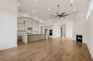 7013 Southwest Dr, League City, TX 77546 - Photo 2