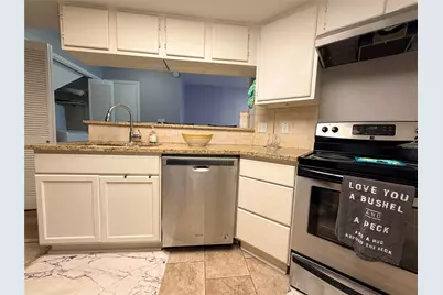 726 Country Place Drive #B, Houston, TX 77079 - Photo 10