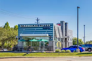 8 Robin Ct, Angleton, TX 77515 - Photo 36