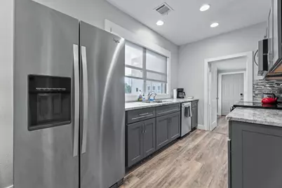 412 Drew Street, Houston, TX 77006 - Photo 10