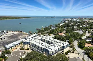 921 Marine Dr, Galveston, TX 77550 - Photo 1