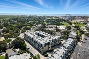 921 Marine Dr, Galveston, TX 77550 - Photo 14