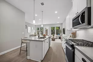 5215 Amber Sunrise Dr, Houston, TX 77018 - Photo 12