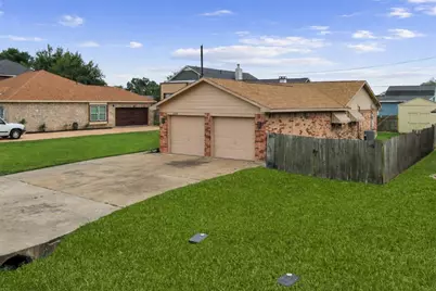 11024 San Jacinto Drive, La Porte, TX 77571 - Photo 14